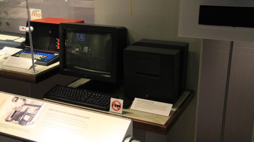 A NeXTcube computer, the machine NeXTSTEP 1.0 originally ran on