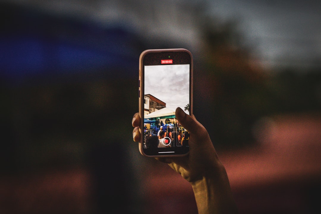 Daily Tech History: September 6, 2012 — Facebook Officially Closes the Instagram Deal