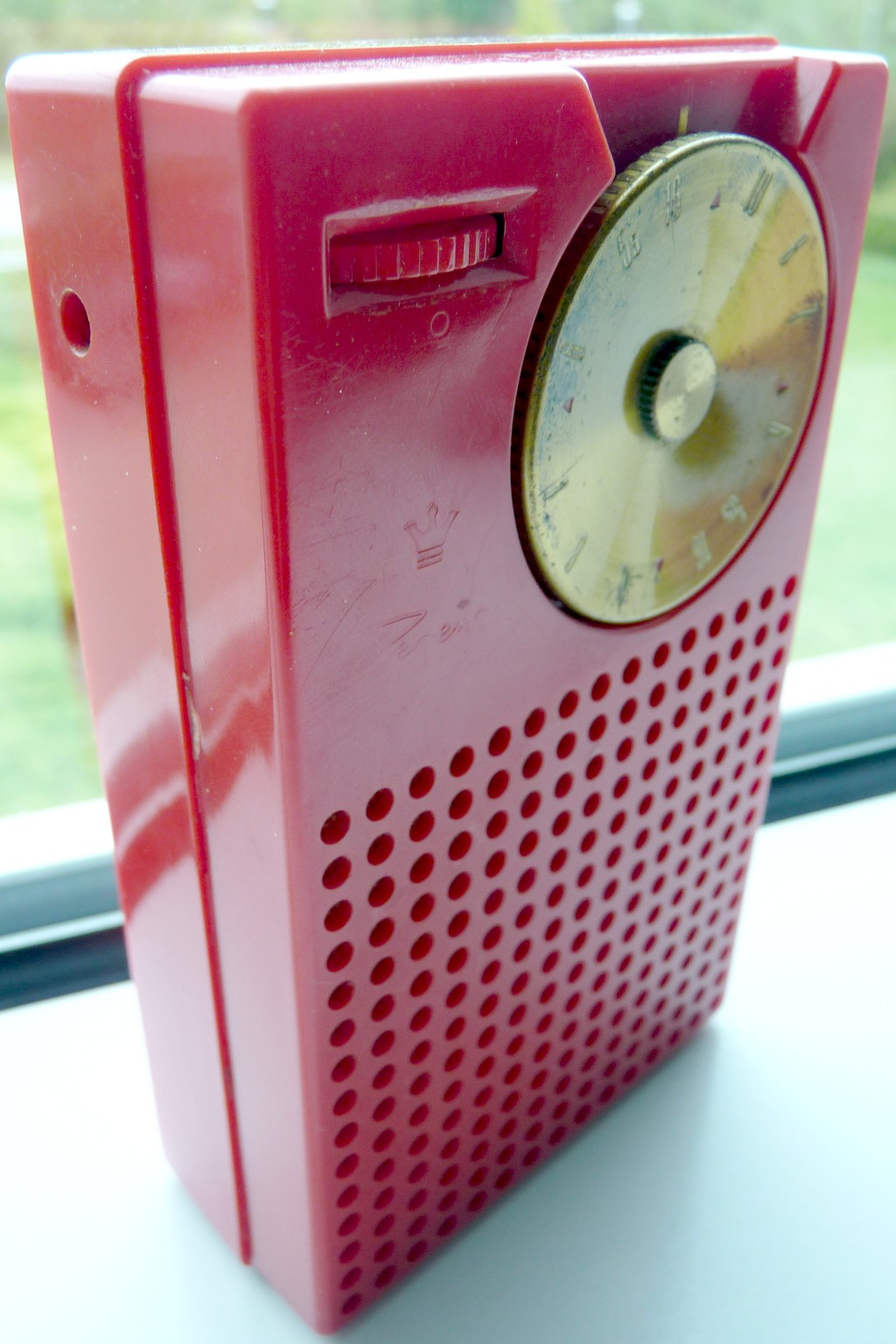 Daily Tech History: October 18, 1954 — The Regency TR-1 Brings the Transistor Radio to Market